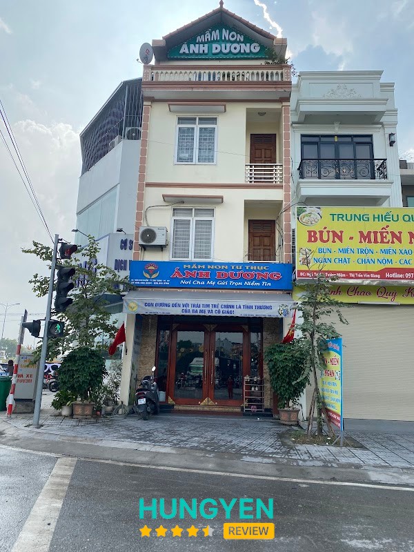 Kính Mắt Minh Quang Đan Nhiễm Văn Giang