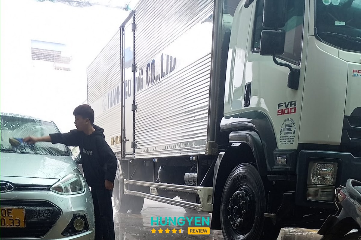 Lê hiểu rửa xe ô tô – hình ảnh 3