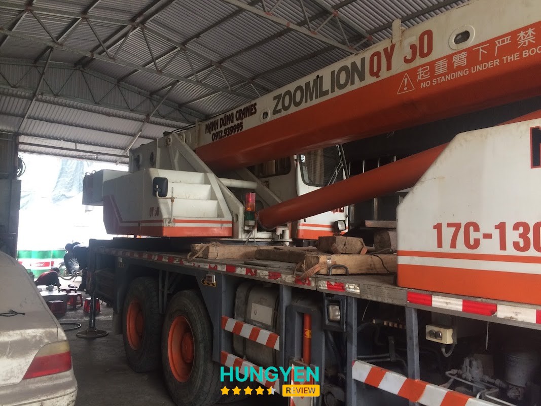 Không gian Gara Ô Tô Đức Thắng