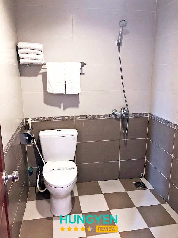 White Palace 2 – hình ảnh 3