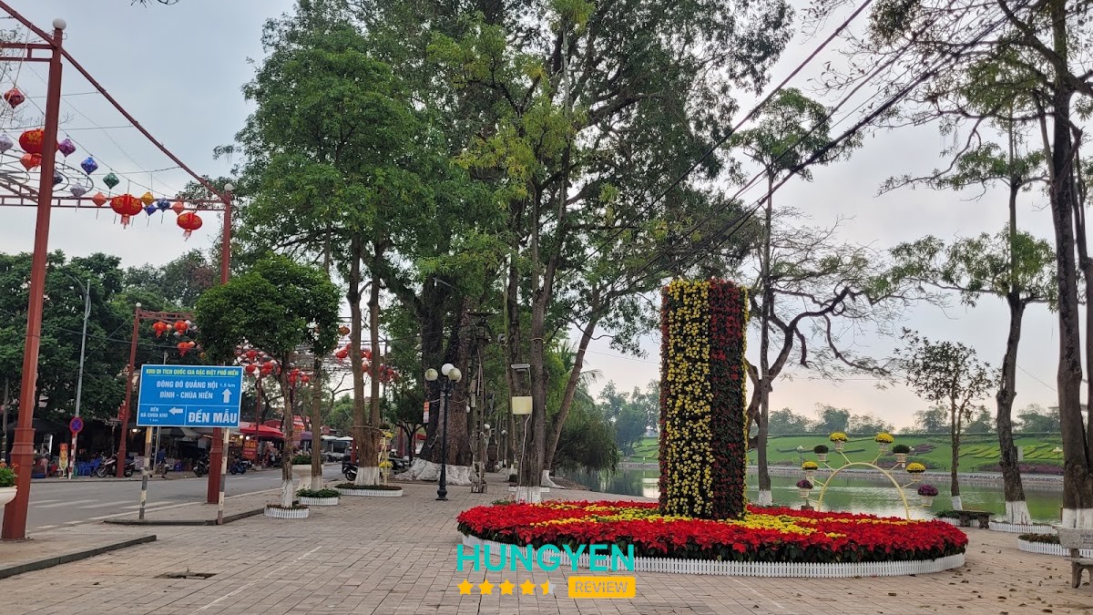 Hồ Bán Nguyệt – hình ảnh 3