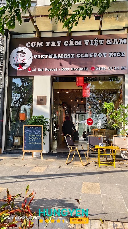 Tiệm ăn Thêm đi Phụng Công