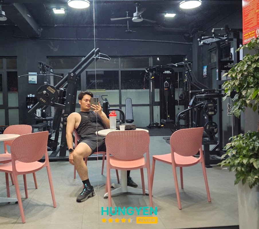 Máy tập tại LT Fitness Center