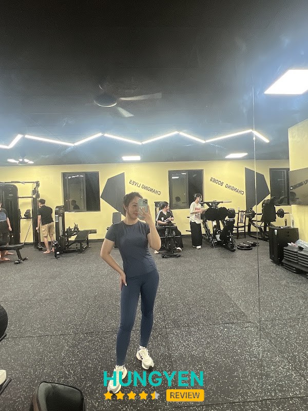 Máy móc Cộng Fitness Center