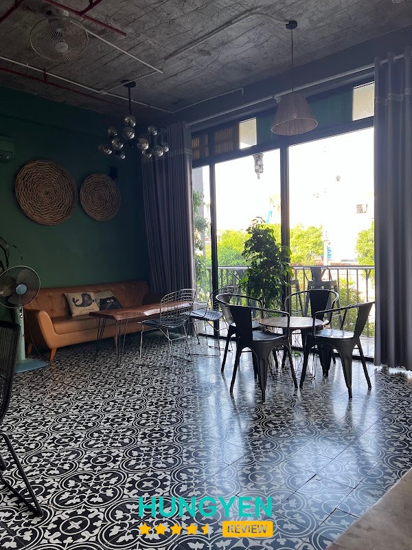 Delorme Cafe – hình ảnh 3