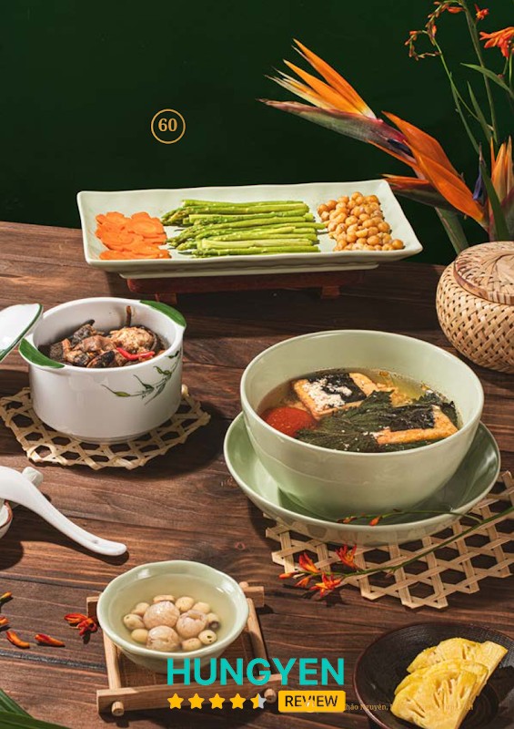 Món ăn tại OM Chay Thực Dưỡng Ecopark