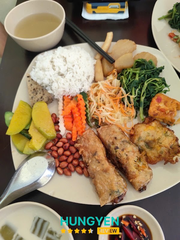 Món ăn tại Chay An Nhiên