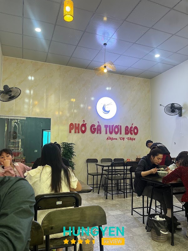 Phở Gà Tươi Béo tại Phố Hiến
