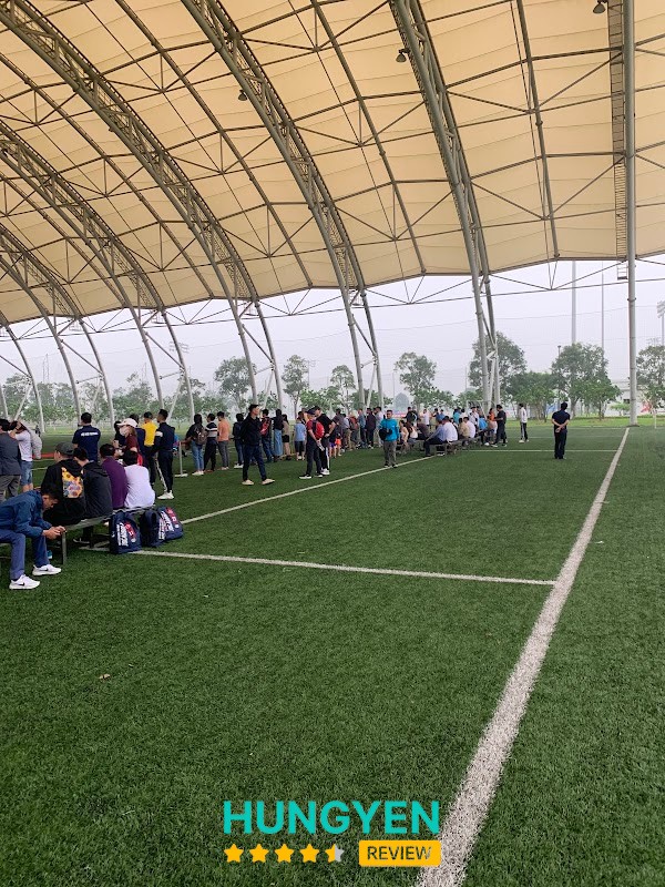 Sân bóng trong nhà PVF Hưng Yên