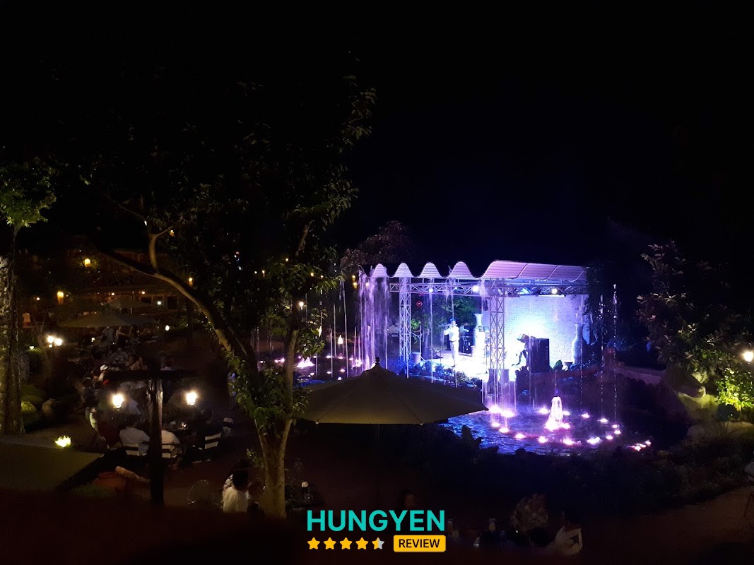 Sân bóng đá Trang Long – hình ảnh 3