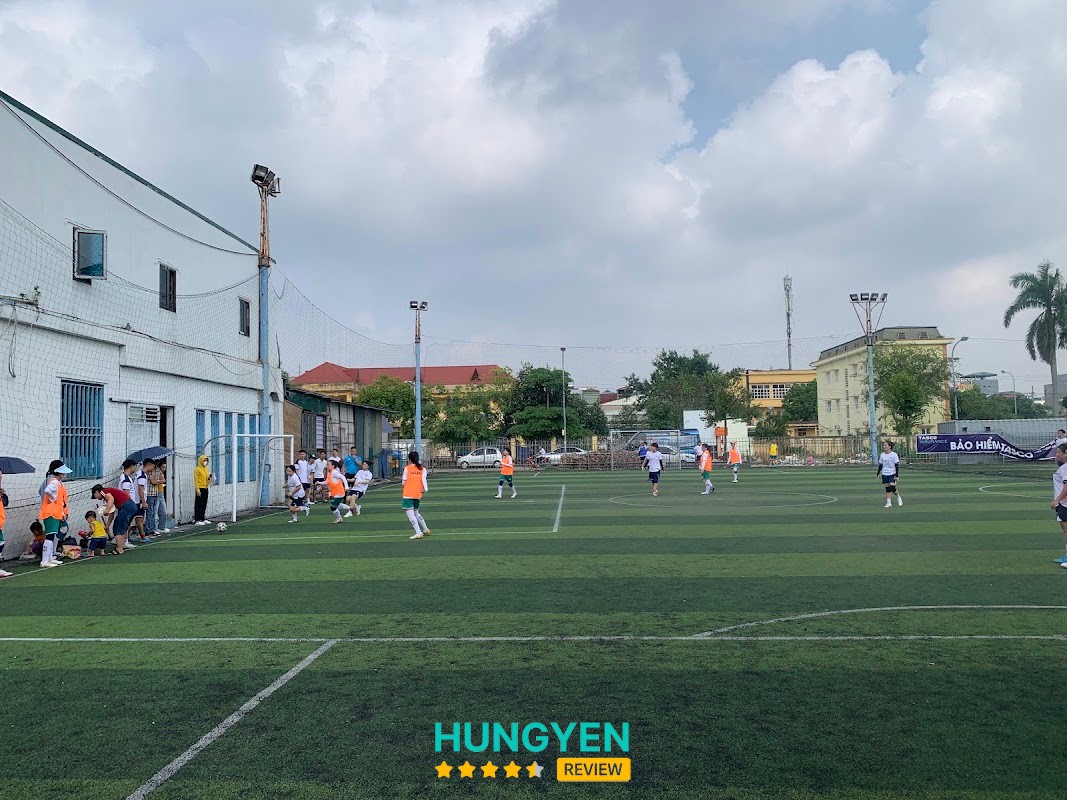 Sân Bóng Chùa Tiền Trần Lãm