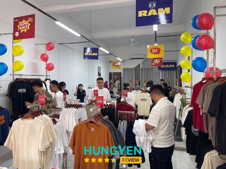 Quần áo nam tại RAM Phố Nối