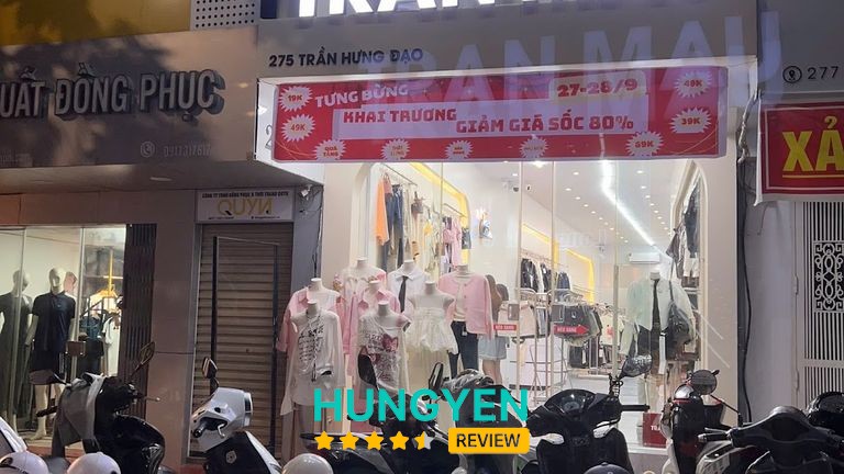 Quần áo tại TRAN MAU boutique