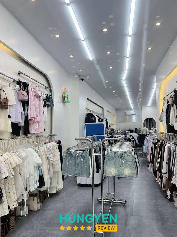 Không gian TRAN MAU boutique