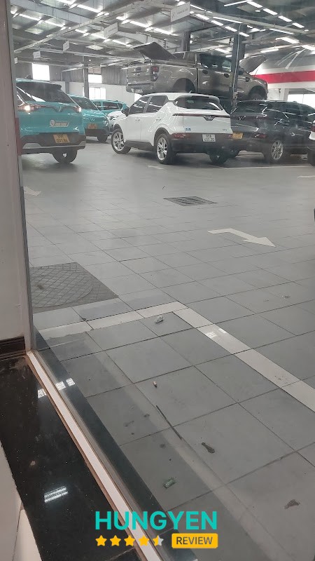 Xe tại VinFast Lợi Mận Hưng Yên