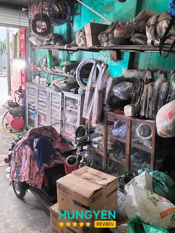Cửa hàng sửa chữa xe máy Phan Văn uông